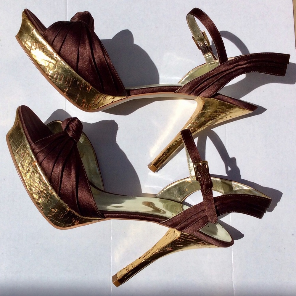 GUESS by MARCIANO platform shoes / sandals 8.5 M